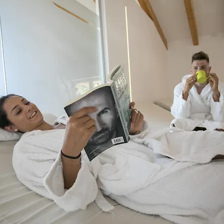 Luna Bianca Hotel 3*