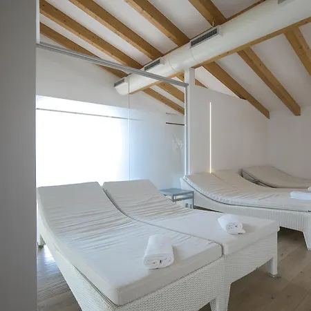 Luna Bianca Hotel 3*